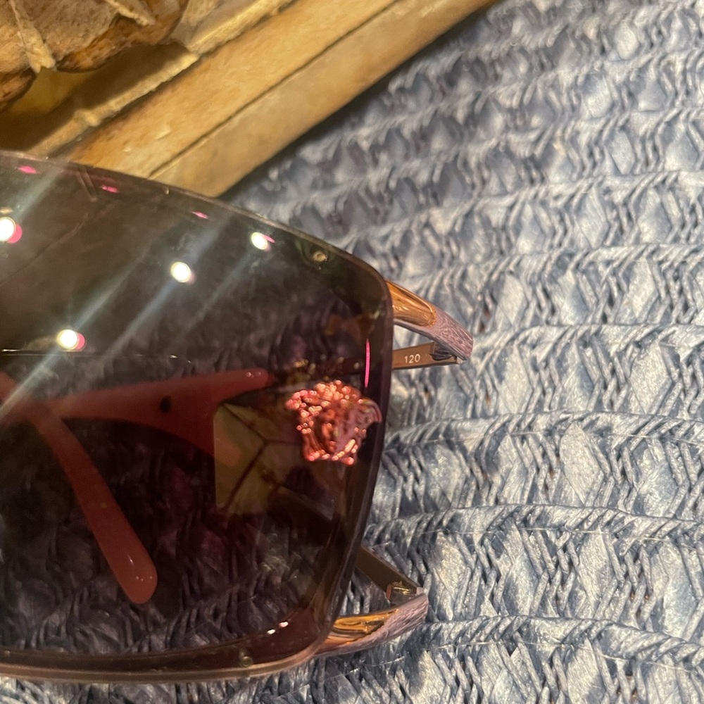 Versace Stylish Pink and Black Sunglasses - Picture 2 of 9